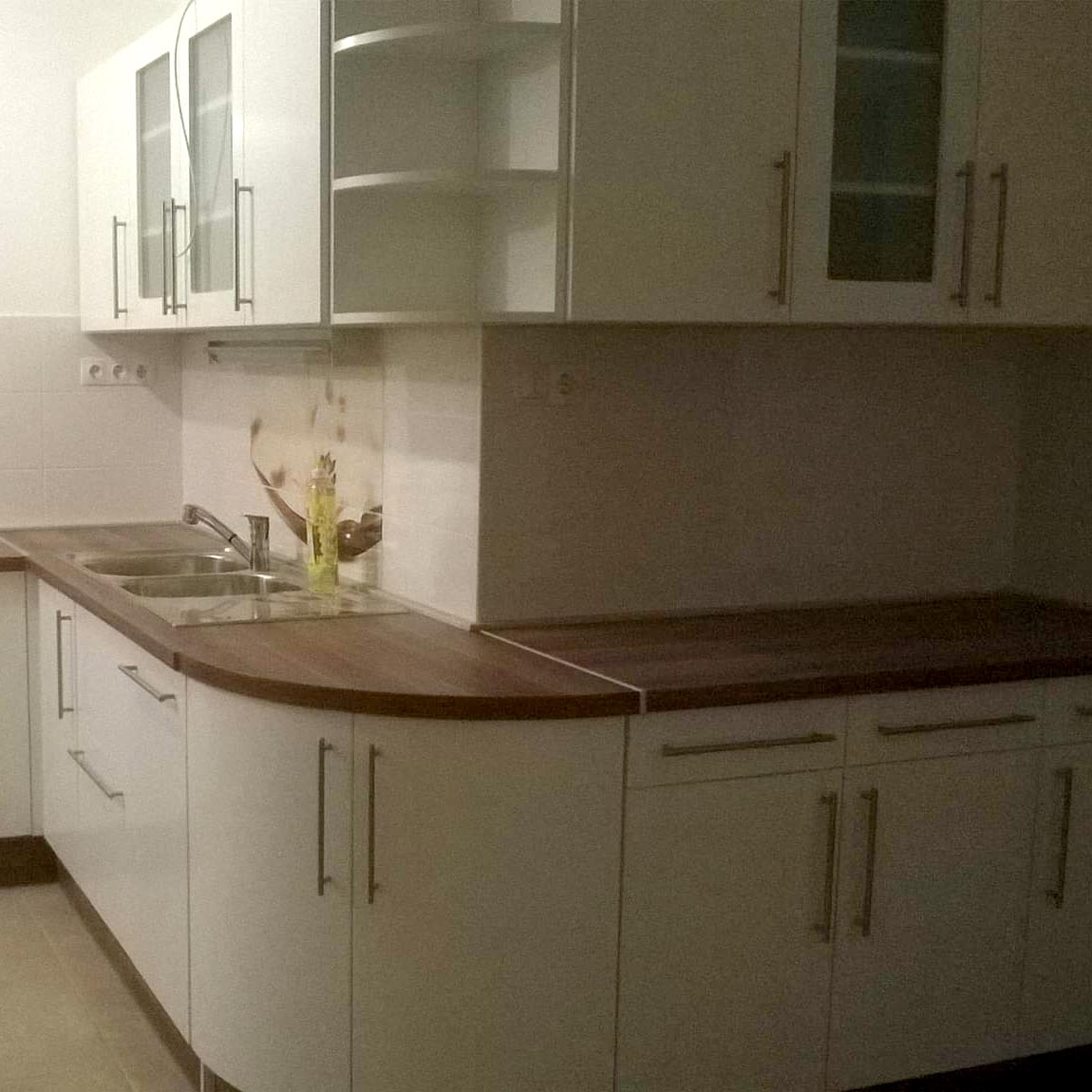 Bútorasztalos, konyhabútor készítése